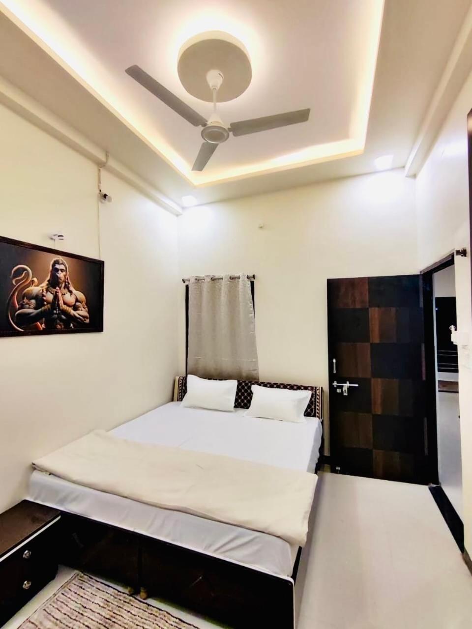 Ap Suite - By Ap Villa'S And Resort'S Ujjain Eksteriør bilde
