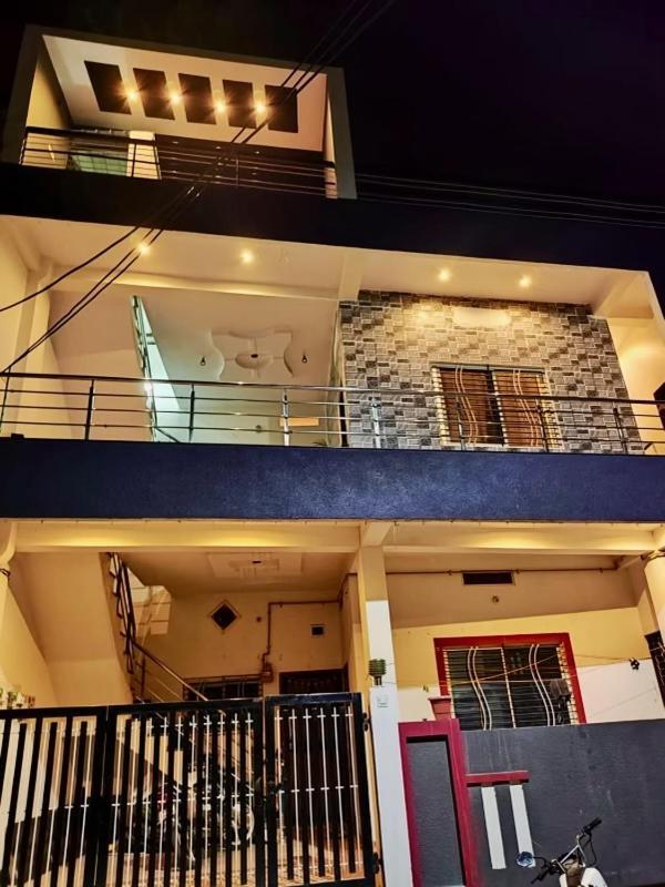Ap Suite - By Ap Villa'S And Resort'S Ujjain Eksteriør bilde