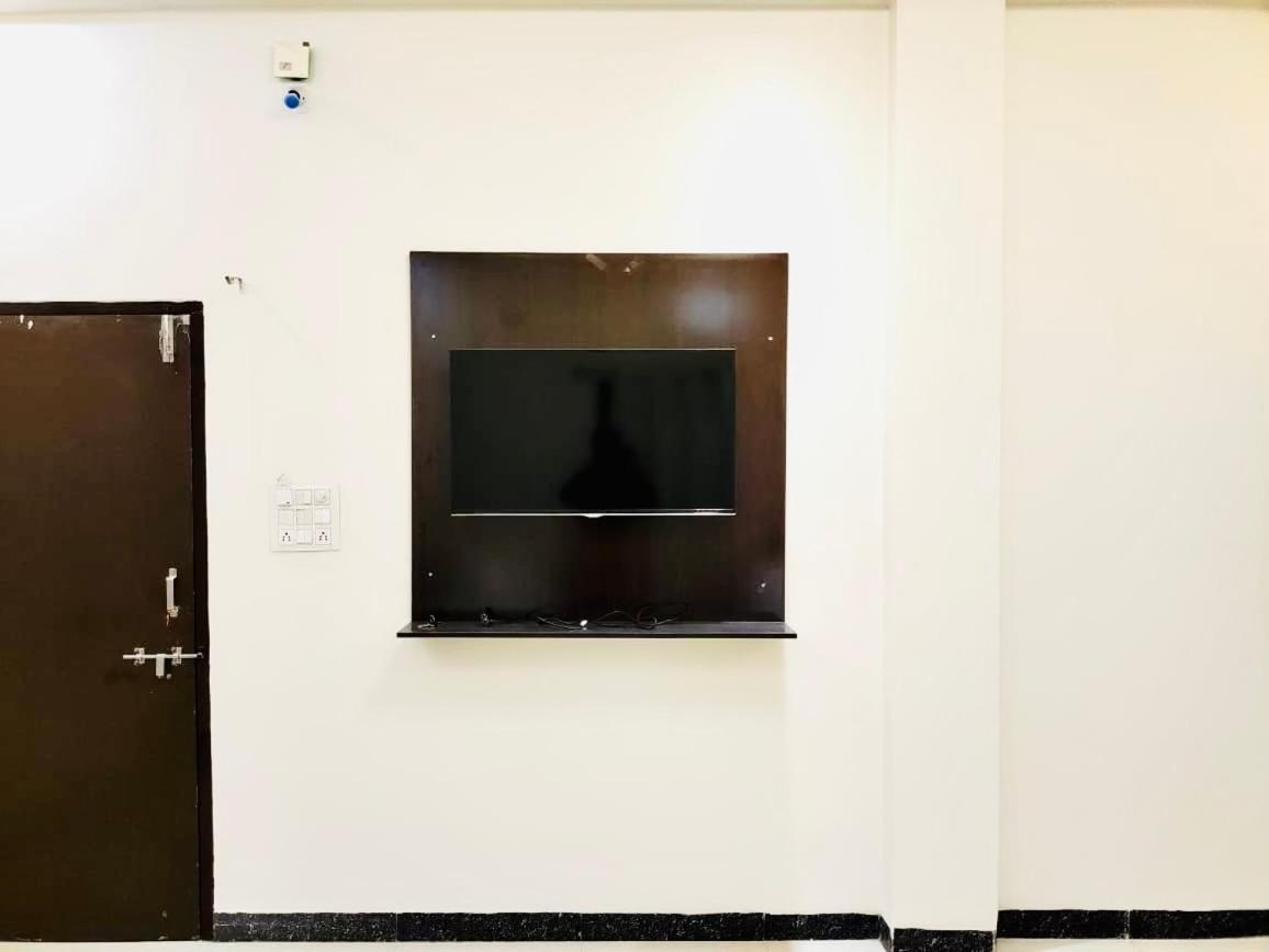 Ap Suite - By Ap Villa'S And Resort'S Ujjain Eksteriør bilde