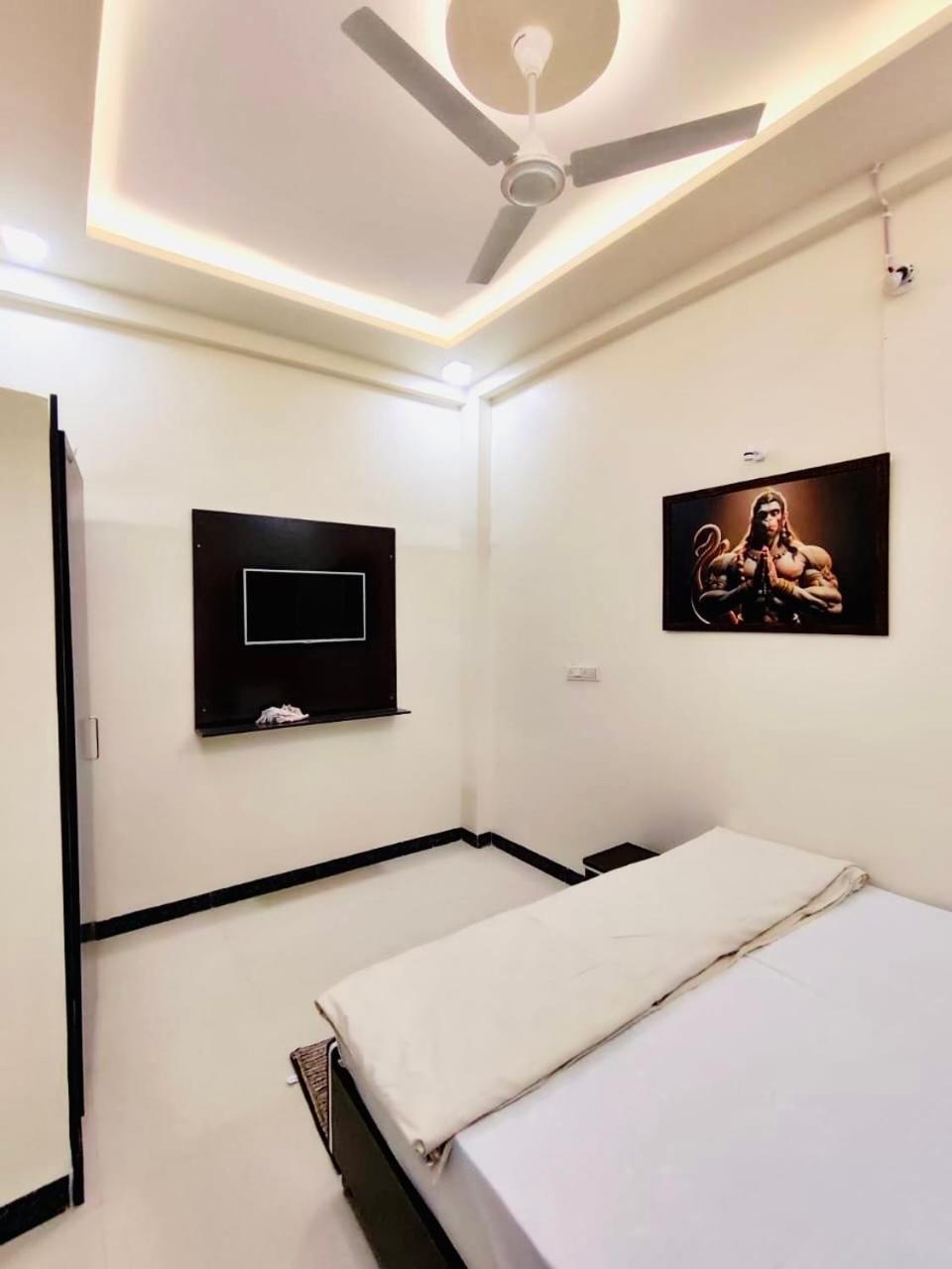 Ap Suite - By Ap Villa'S And Resort'S Ujjain Eksteriør bilde