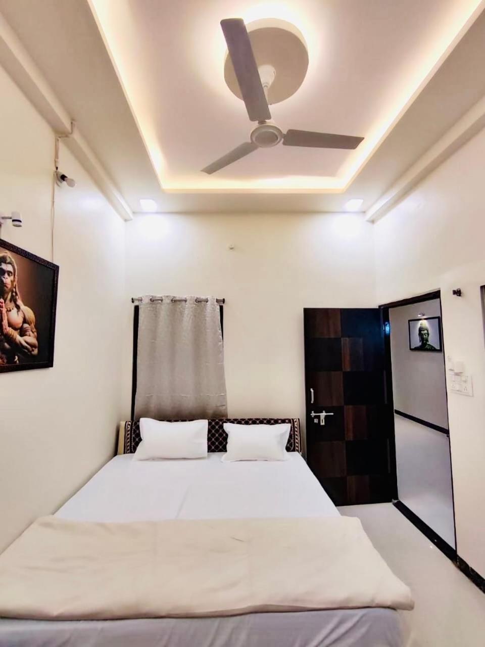 Ap Suite - By Ap Villa'S And Resort'S Ujjain Eksteriør bilde